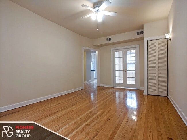 Building Photo - 540 W Aldine Ave