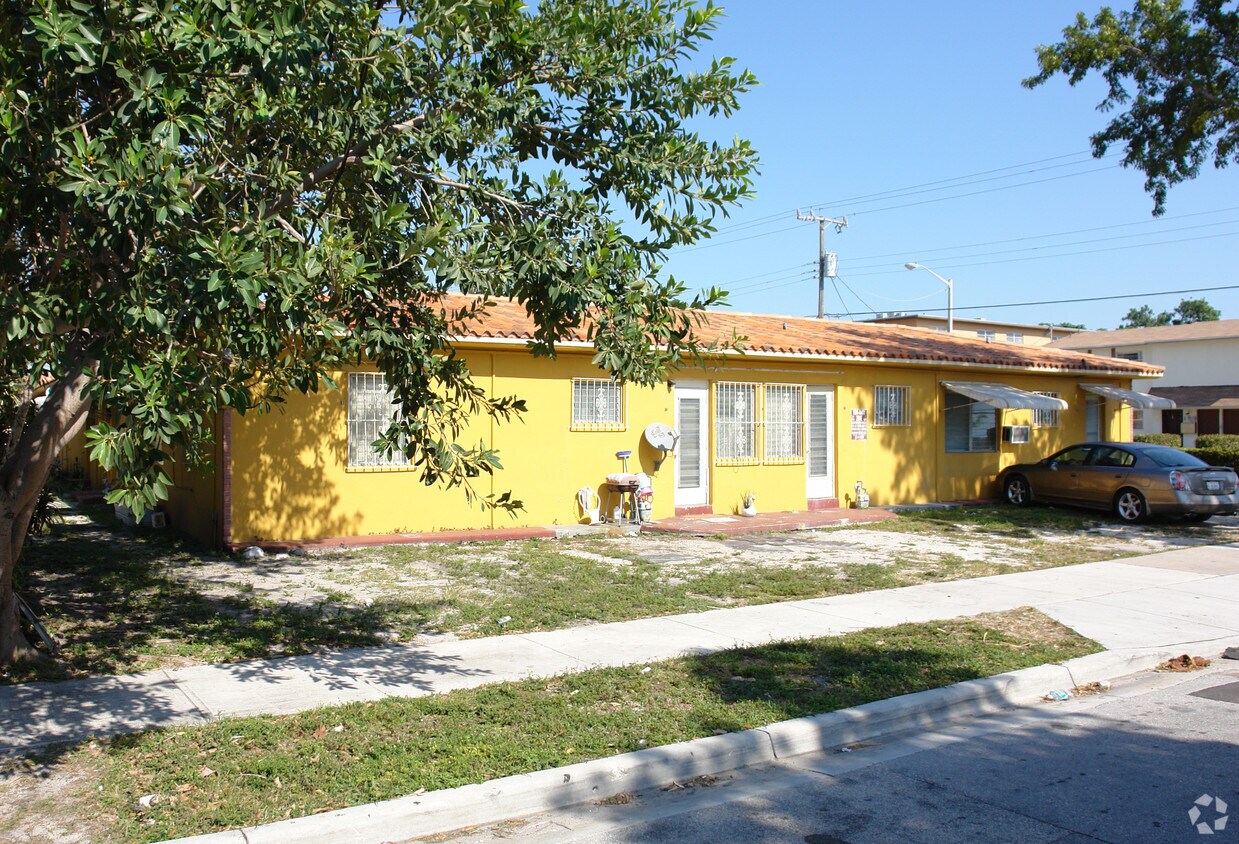 Foto del edificio - 100 NW 16th Ave