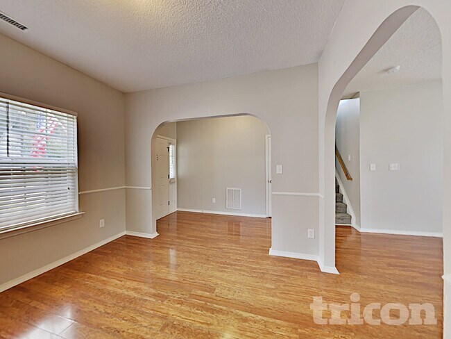 Foto del edificio - 3032 Buttonwood Ln