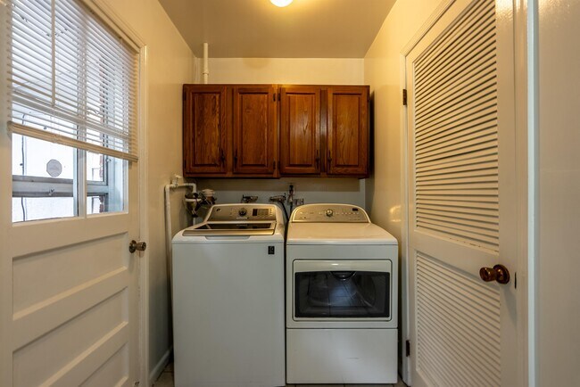 Foto del edificio - 3312 Gumwood Dr
