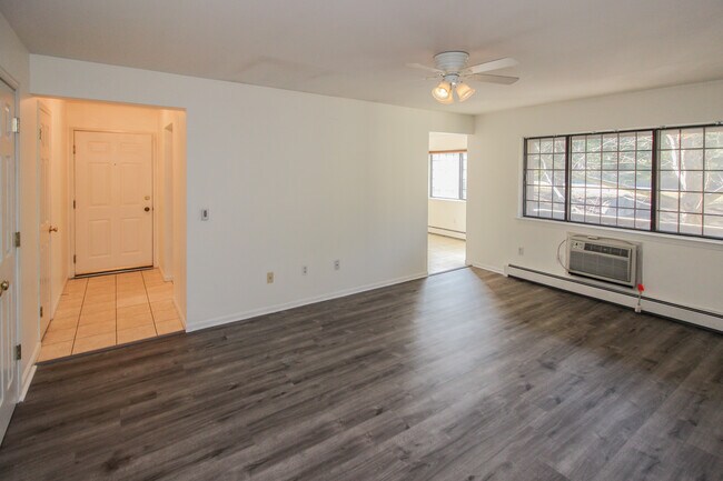 Foto del edificio - 4 Essex Ct