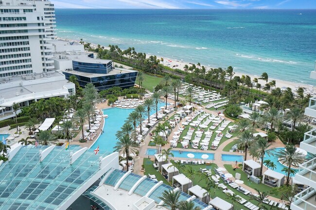 Foto del edificio - 4390 Collins Ave