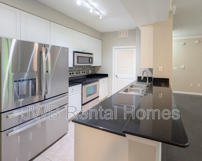 Foto del edificio - 8539 Gate Pkwy W