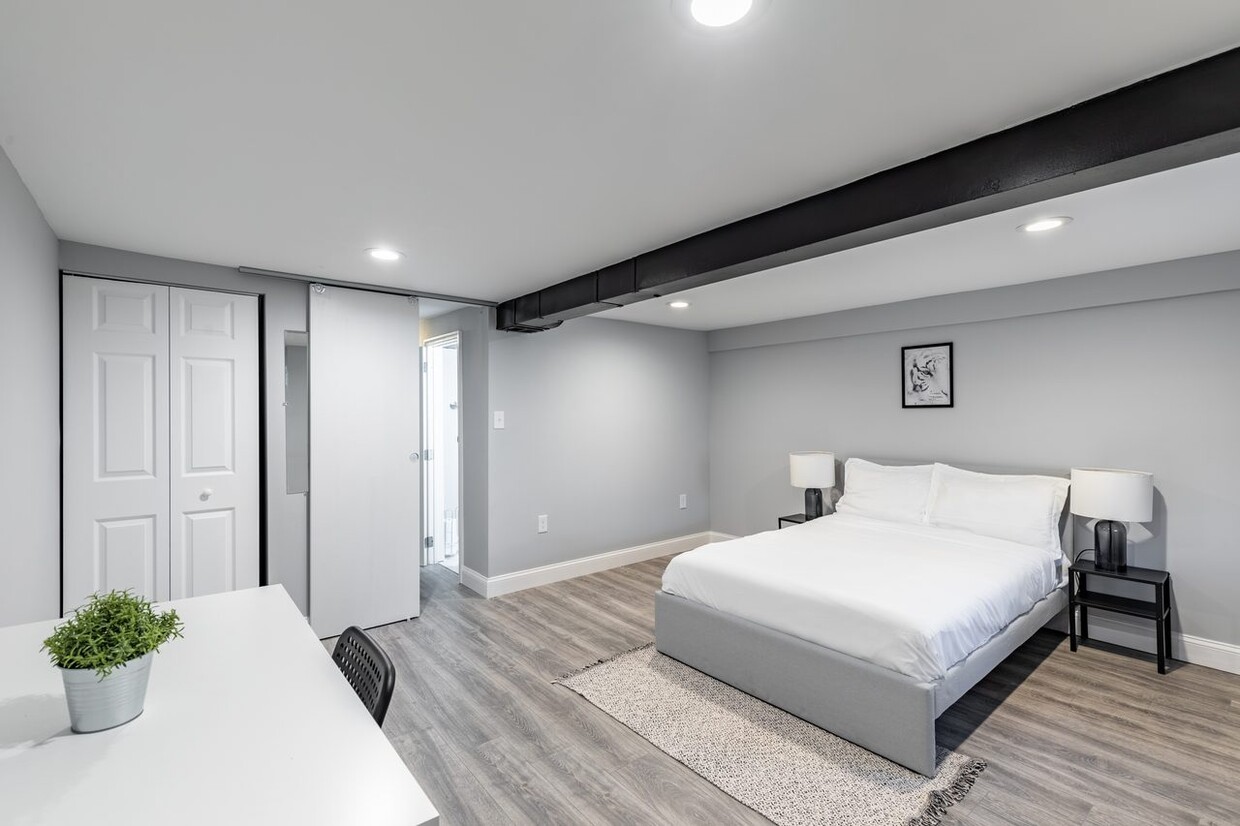 Foto principal - #856 Queen room in Anacostia 4-bed / 2.0-