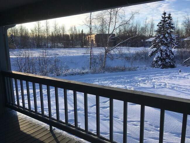 Foto del edificio - 2 Bedroom, 1 Bath Condo in South Anchorage