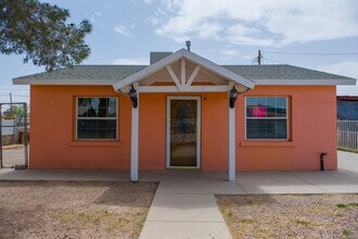 Building Photo - 8326 Verde Cir