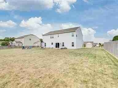 Foto del edificio - 8125 Lomas Pass