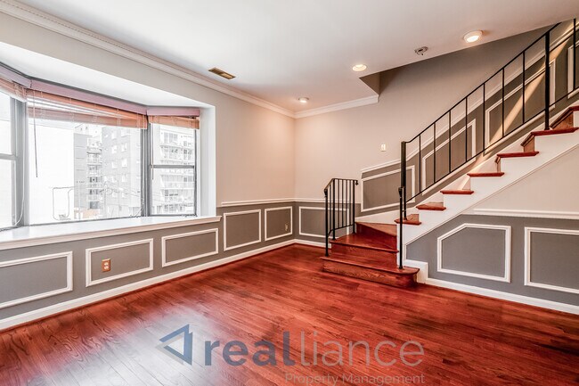 Foto del edificio - 1306 12th St NW
