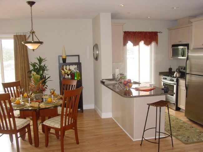 Cocina y comedor - Marshview Place