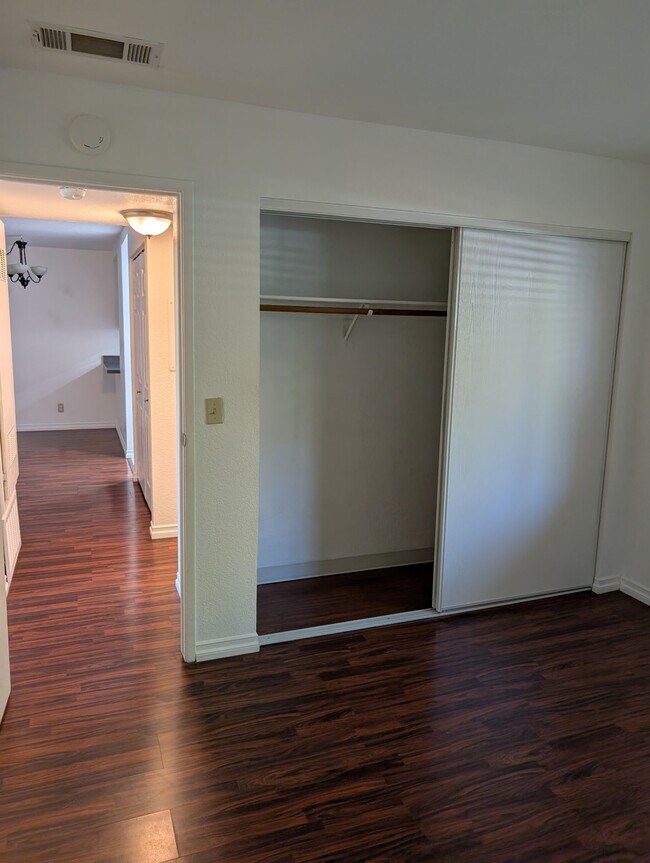 Foto del edificio - First-Level Townhome with Private Patio