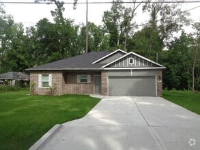 Building Photo - 402 Cherokee Dr