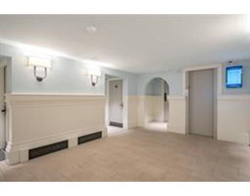 Building Photo - 863 Massachusetts Ave