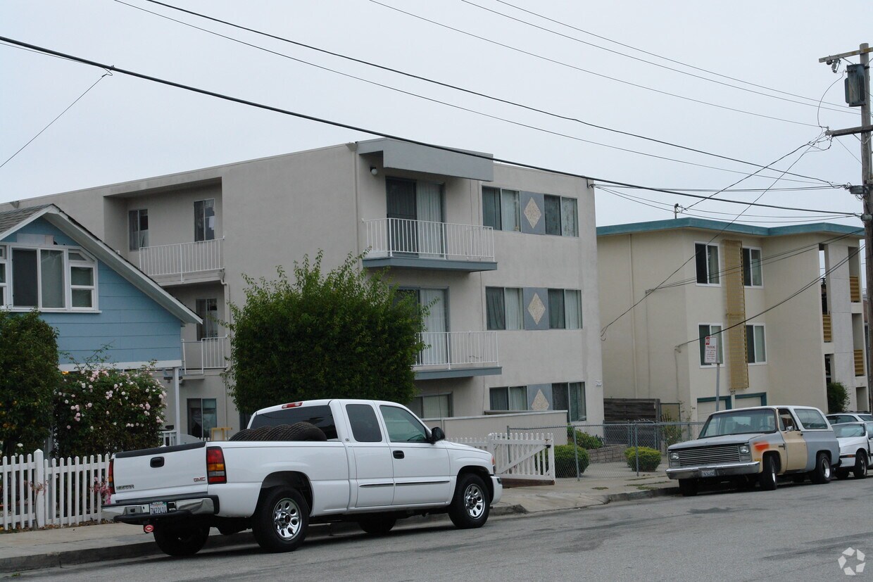 Primary Photo - 233 Santa Lucia Ave