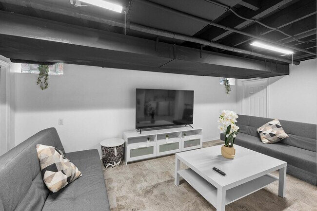 Foto del edificio - 2009 Sharon St