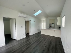 Building Photo - 10826 Tabor St