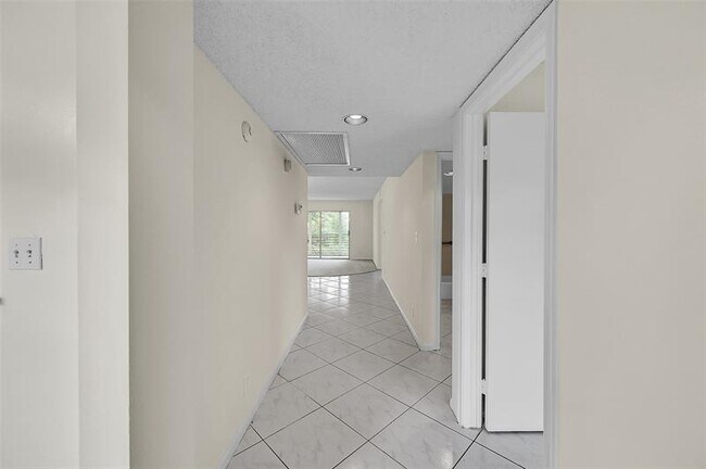 Foto del edificio - 1604 Abaco Dr