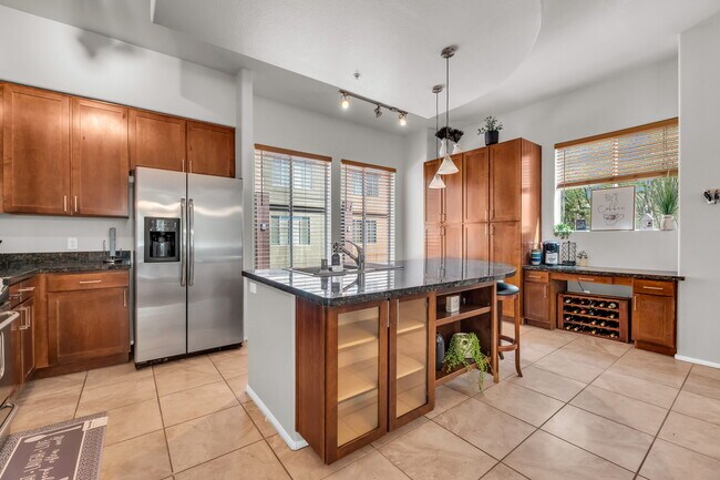 Building Photo - 6745 N 93rd Ave