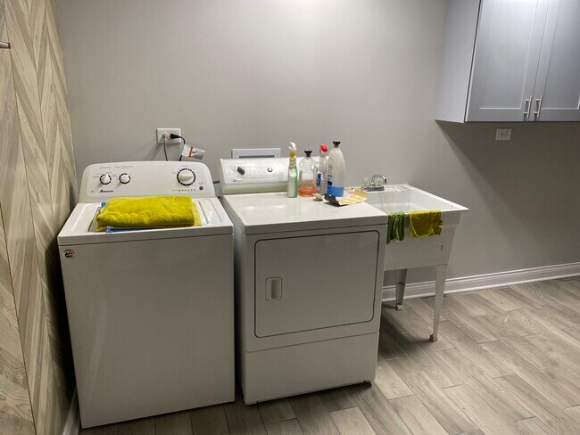 Laundry - 8501 W 79th St