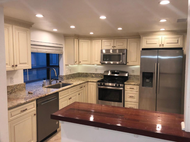 Building Photo - 26364 W Plata Ln