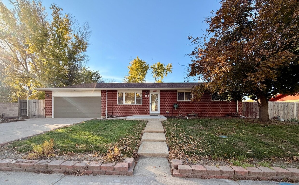 Lovely 5-bedroom, 2¾-bath home located in the heart of Old Town Firestone! - Lovely 5-bedroom, 2¾-bath home located in ...