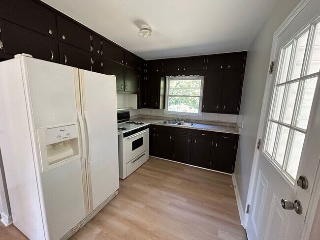 Foto del edificio - 112 19th Ave NW