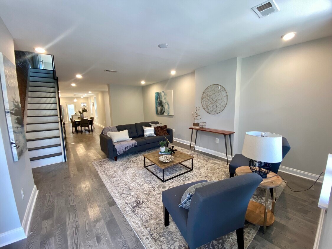 Foto principal - 5031 Ludlow St