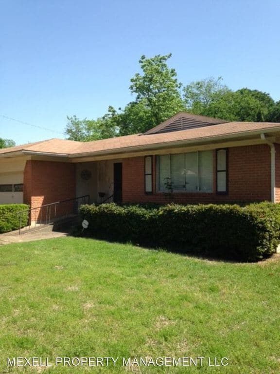 Foto del edificio - 3 br, 2 bath House - 2346 HILLSBORO AVE