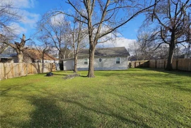 Building Photo - 205 N Rusk St