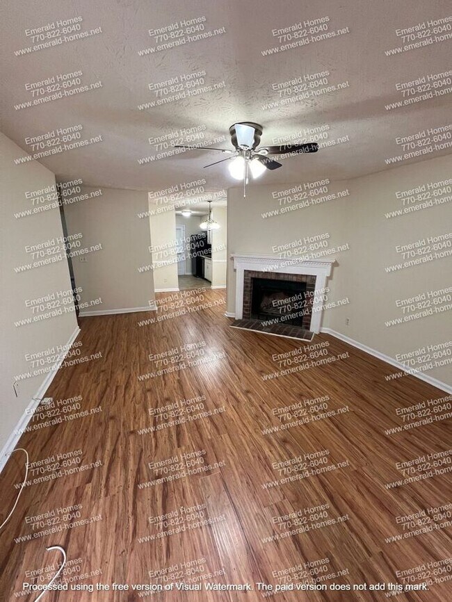 Building Photo - Beautiful Ranch 2 bedroom 2 bath available...