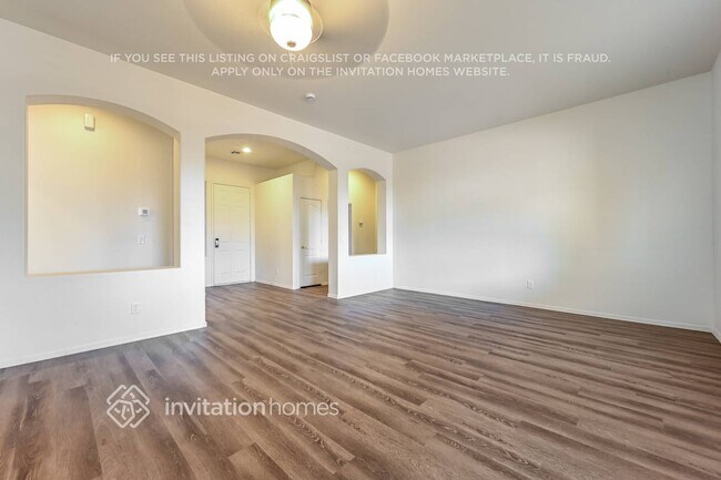 Foto del edificio - 16823 W Ocotillo St