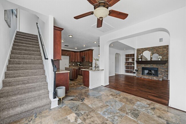 Foto del edificio - 7211 Savannah Glen Ln