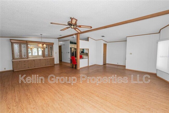 Building Photo - 1706 Fox Hill Dr