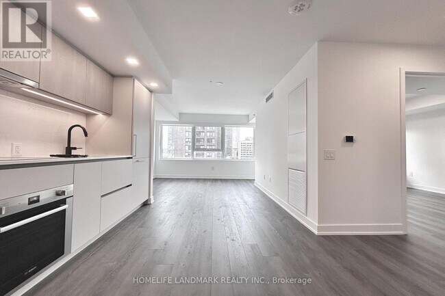 Building Photo - 609 Sherbourne St
