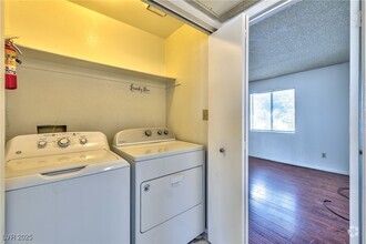 Building Photo - 1616 Burningwood Ln