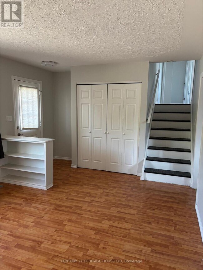 Building Photo - 29 McCully Dr