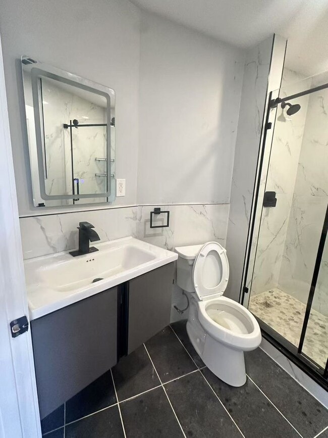 Building Photo - 2104 Reed St