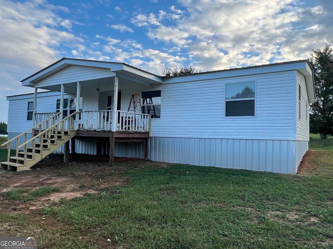 Foto principal - 86 Tree Farm Rd