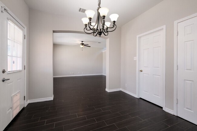 Building Photo - 3710 Green Breeze