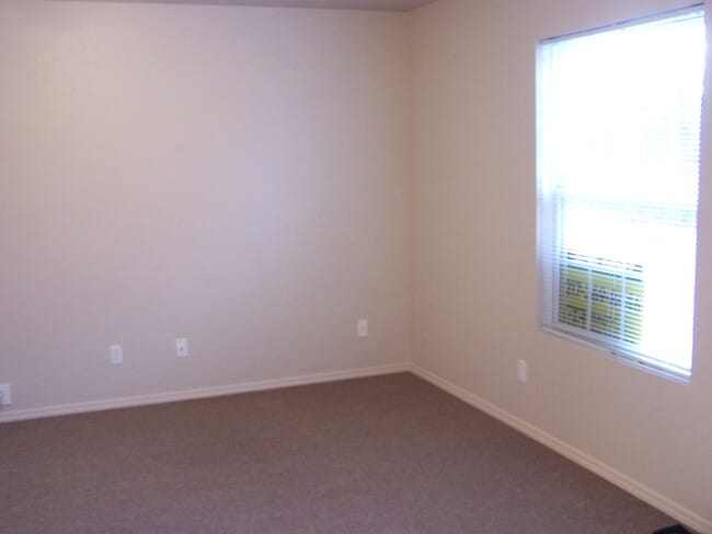 bedroom - 61 Bates Dr