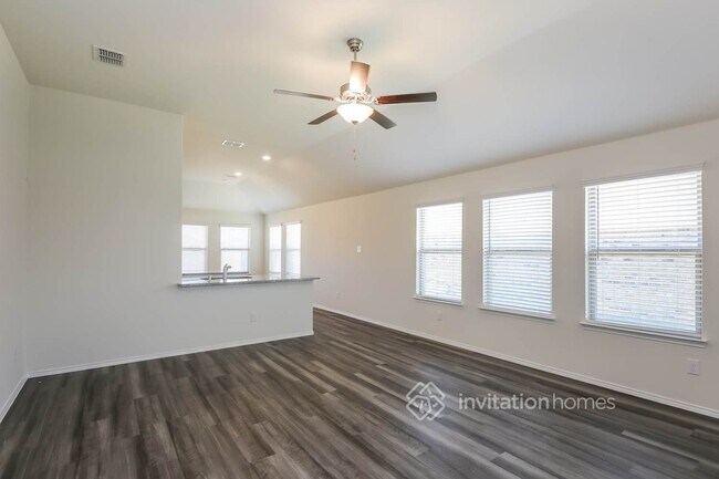 Foto del edificio - 5352 Brentlawn Dr