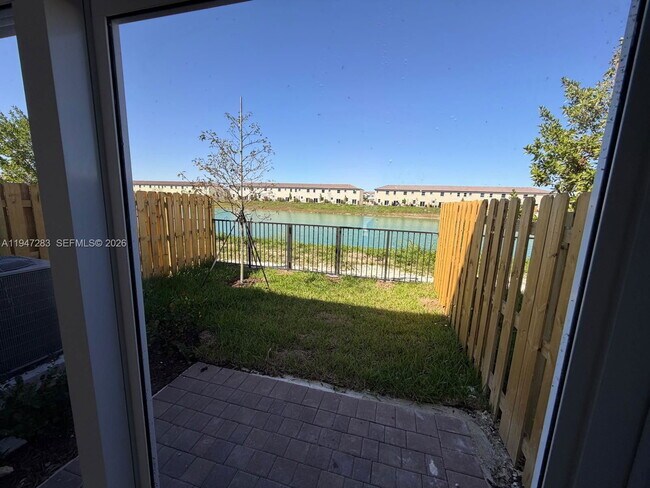 Foto del edificio - 2732 SE 26th Ave