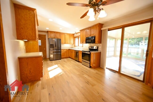 Building Photo - 2401 S Walden Ave