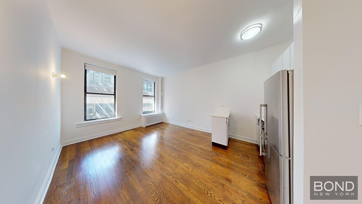 Primary Photo - 163 E 87th St