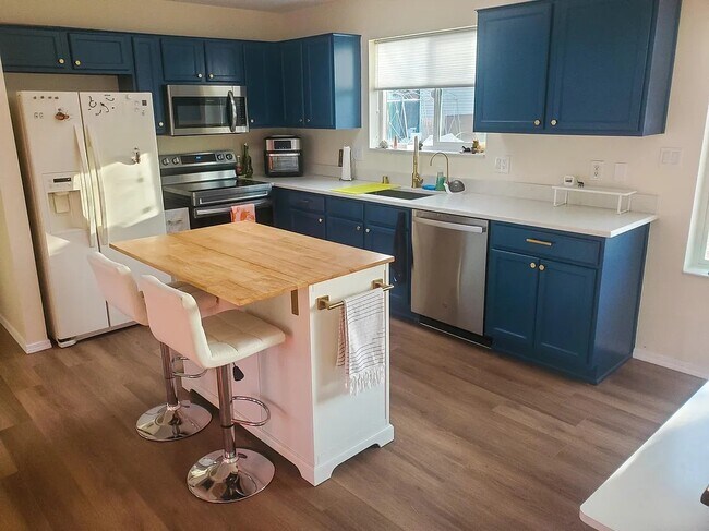 Building Photo - 948 Acequia de las Joyas