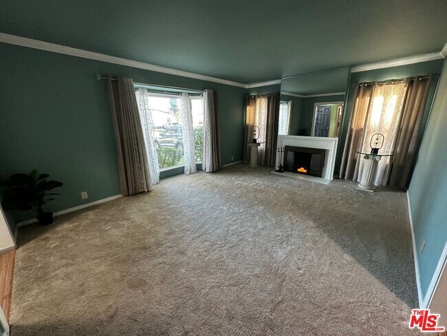 Foto del edificio - 3791 Olmsted Ave