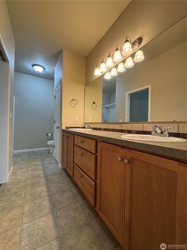 Foto del edificio - 7508 Kodiak Ave NE