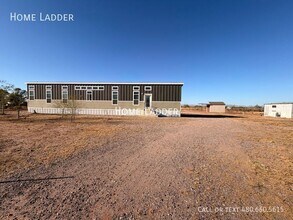 Building Photo - 32567 W Santa Cruz Ave