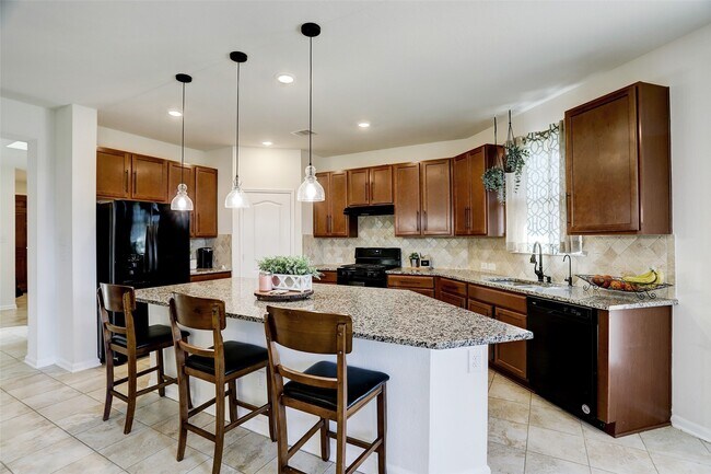 Building Photo - 5435 Castle Discordia St