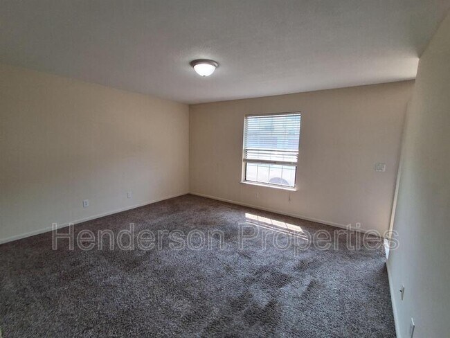 Foto del edificio - 1381 N 6th St