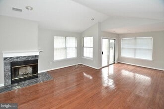 Building Photo - 5612 Willoughby Newton Dr